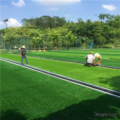 人造草坪施工